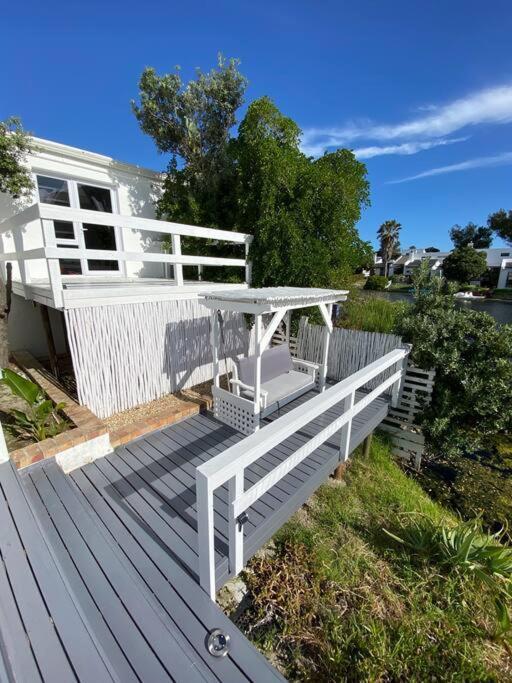 Tranquil Waterfront Hideaway With Stunning Views Villa Cape Town Exterior photo